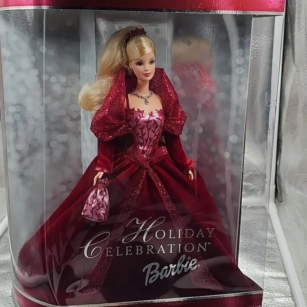 Z Holiday Celebration BARBIE # 56209 VELVET BURGANDY WINTER ROSE